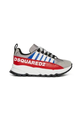 Low top sneakers with logo and bold sole